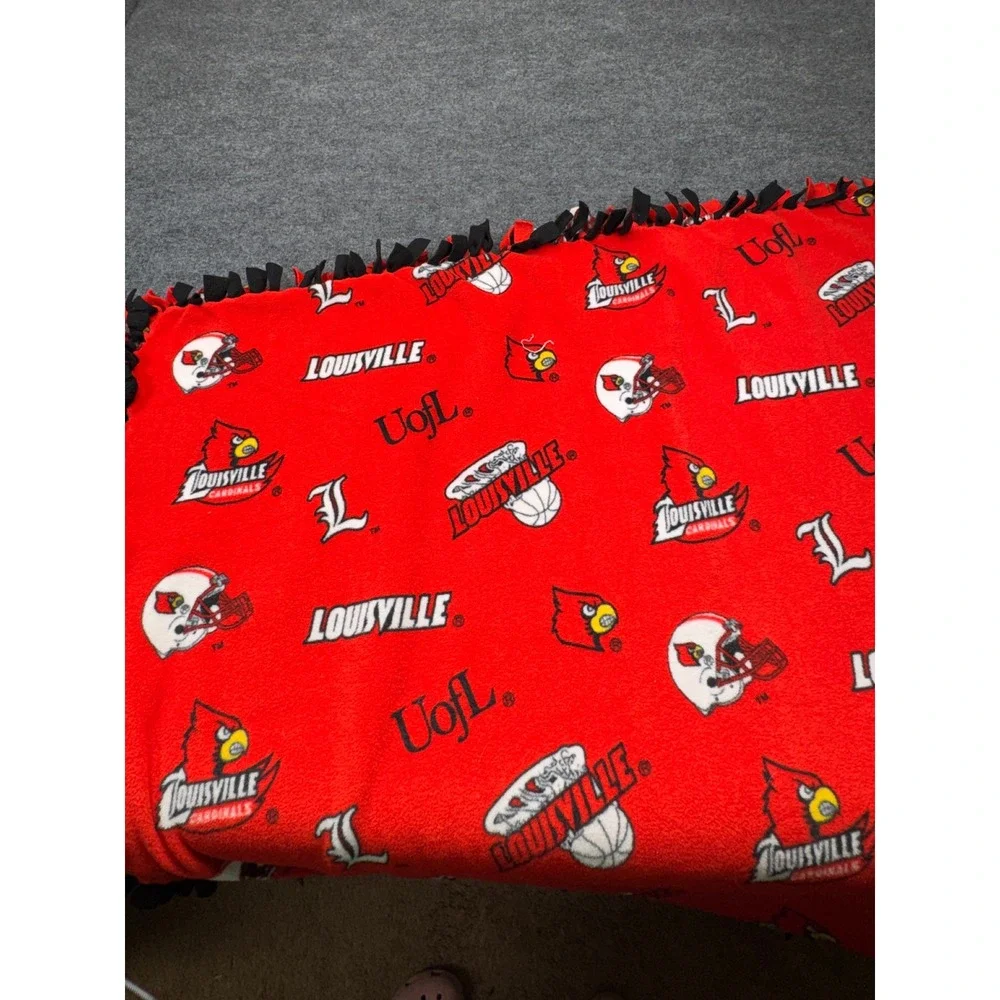 Louisville Cardinals NCAA Fleece Tie Blanket Red Black OS Gameday Tailgate Fan